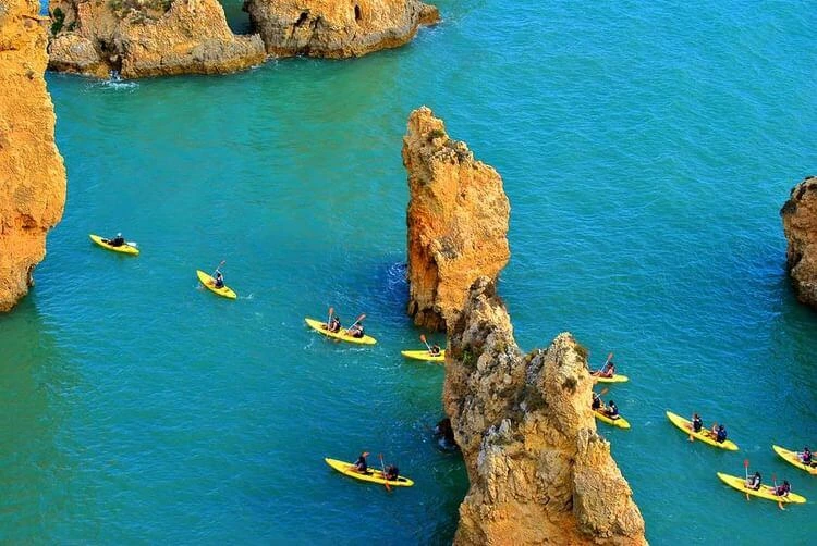 ponta-da-piedade-rock-formations-algarve-luxury-european-vacations