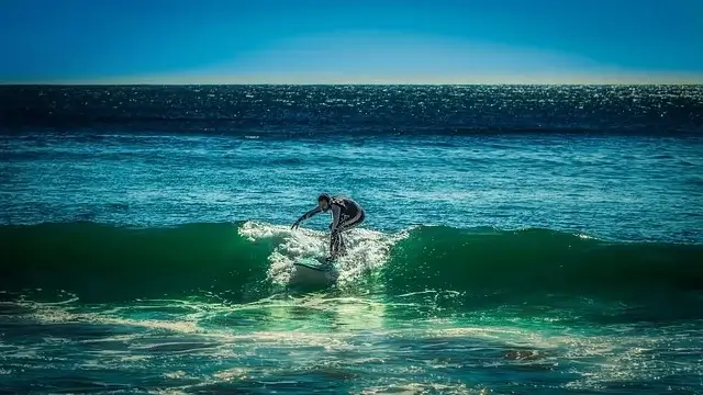 surfing-nazare-best-adventure-holidays-europe