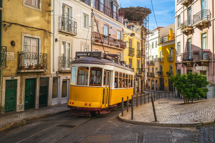 yellow-trams-lisbon-luxury-tours-in-portugal