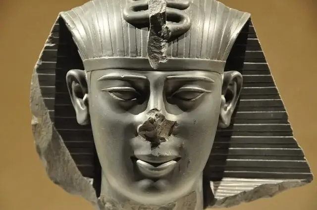 Egypt-Art-Tours-Pharaoh-Egypt-Statue-Head