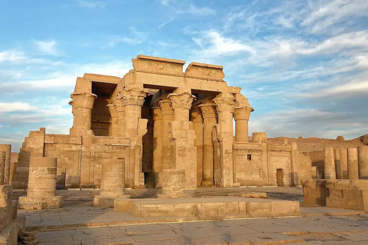 Egypt-Best-Historical-Tours-Temple-Of-Kom-Ombo