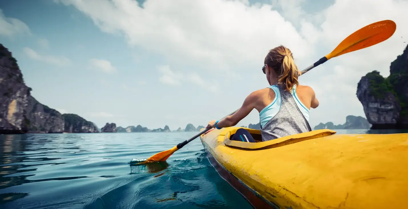 Kayaking_Halong_Bay_Adventure_Travel_Vietnam