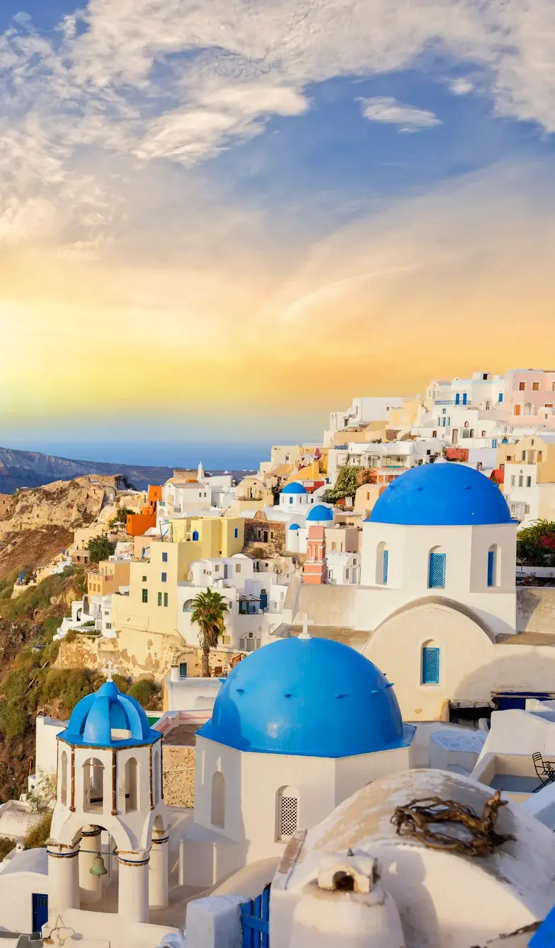 Santorini-sunset-village-Oia-Luxury-Greece-Tours