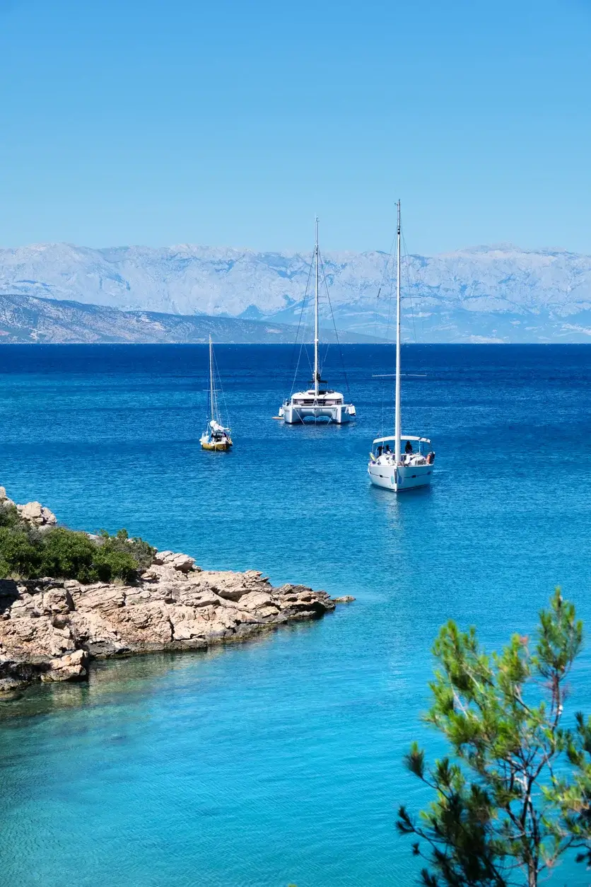 luxury-yachts-coastline-of-hvar-island-best-beach-vacation-in-croatia