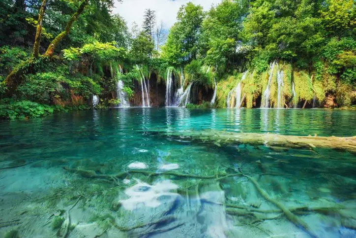 plitvice-lakes-national-park-luxury-nature-trips-croatia