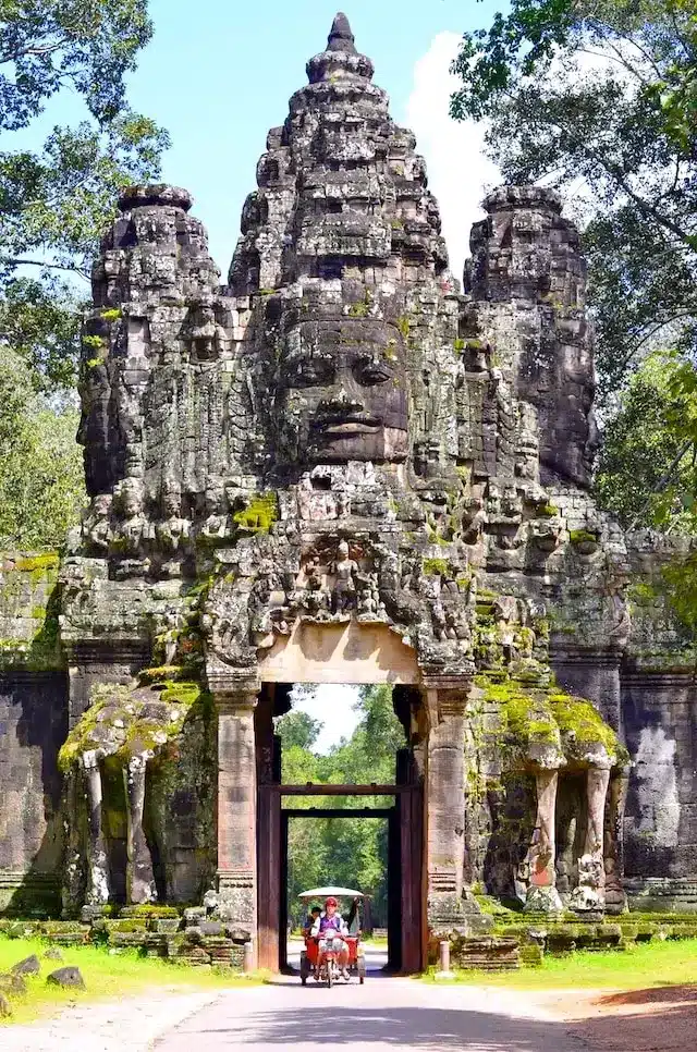 Angkor_Vat_Cambodia_Temple_Tour_Package